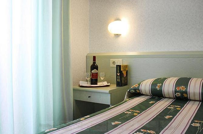 Hotel Aurora Castiglione della Pescaia Exteriör bild