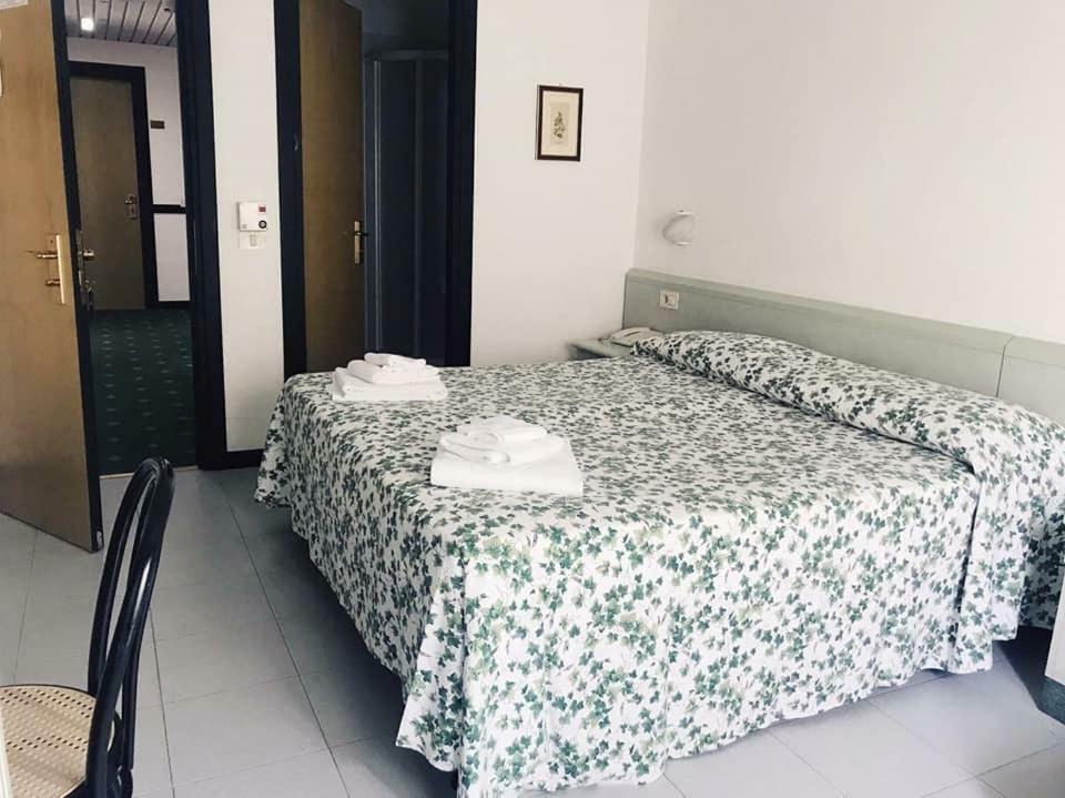 Hotel Aurora Castiglione della Pescaia Exteriör bild